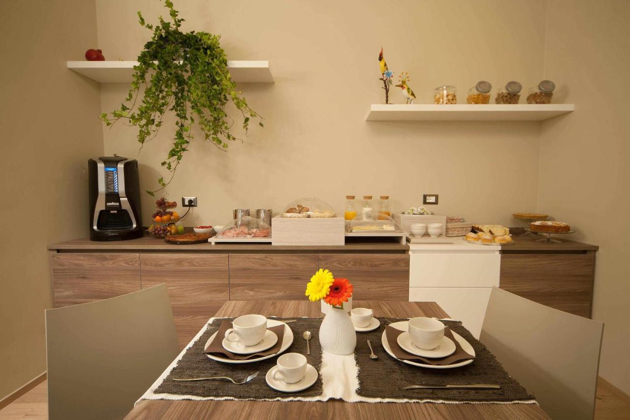 Antica Dimora Luxury Rooms บาร์เลตตา ภายนอก รูปภาพ