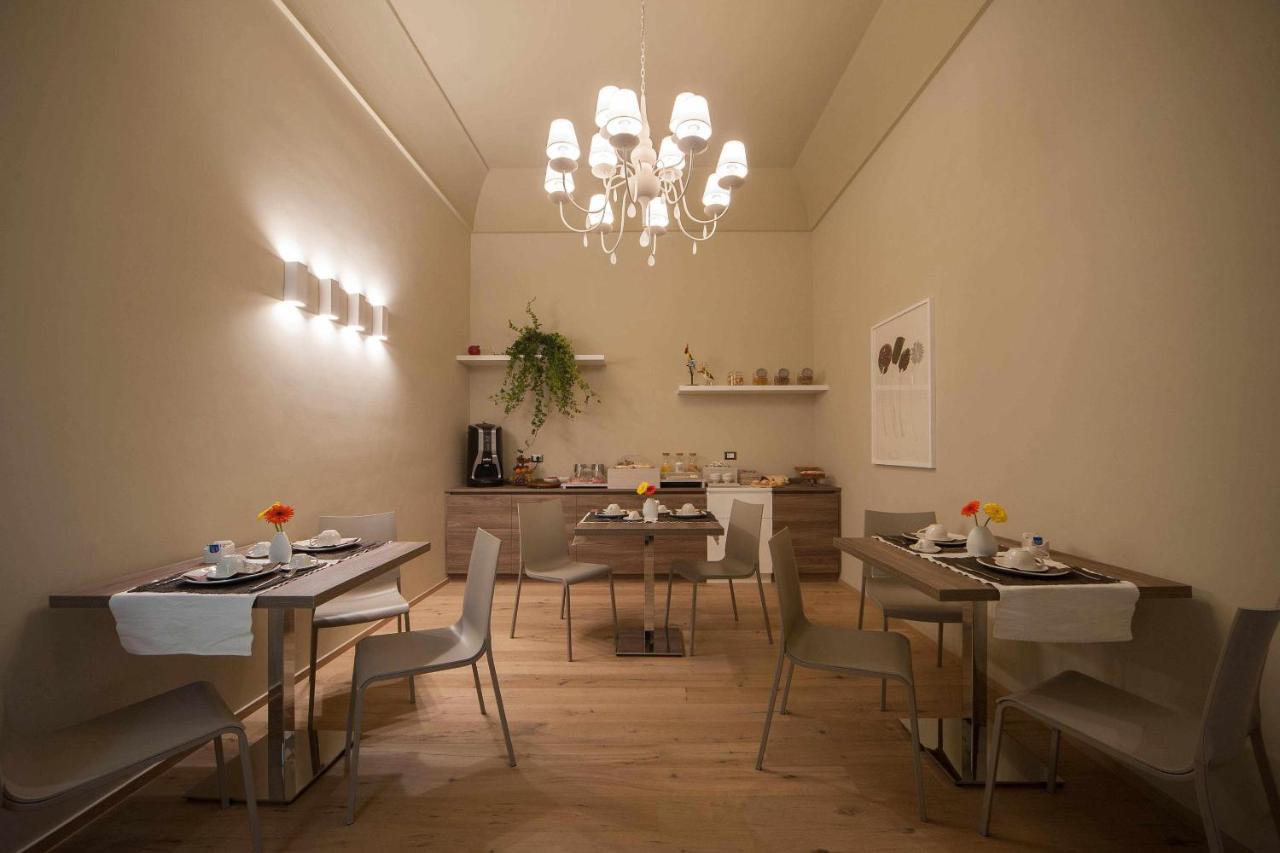 Antica Dimora Luxury Rooms บาร์เลตตา ภายนอก รูปภาพ