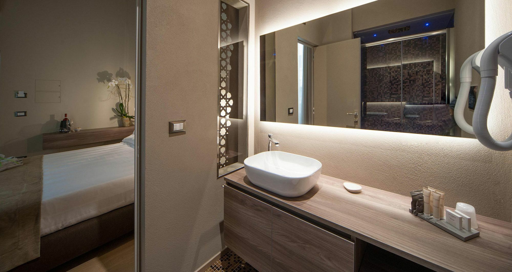 Antica Dimora Luxury Rooms บาร์เลตตา ภายนอก รูปภาพ